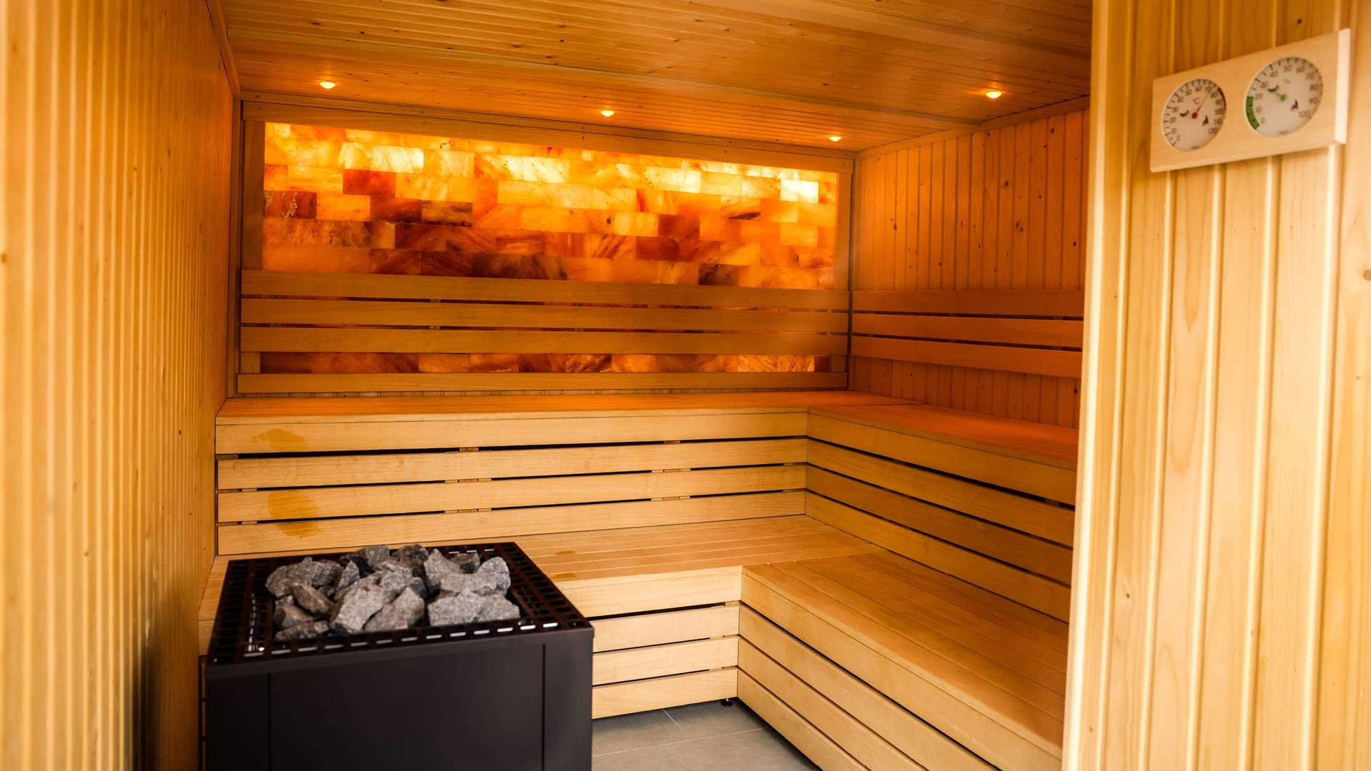 spa garden-at-iveridge-hall-image-049